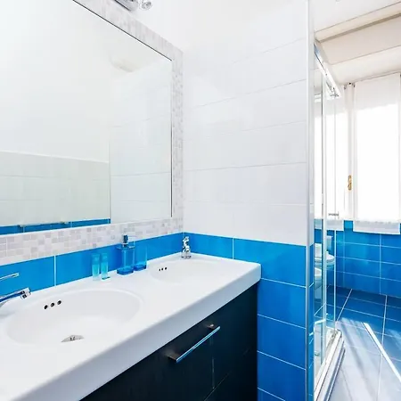 Ihost - Veneziano 8 Milan