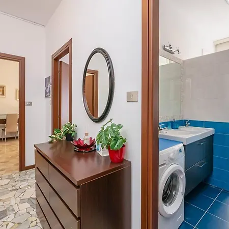 公寓 Ihost - Veneziano 8 *